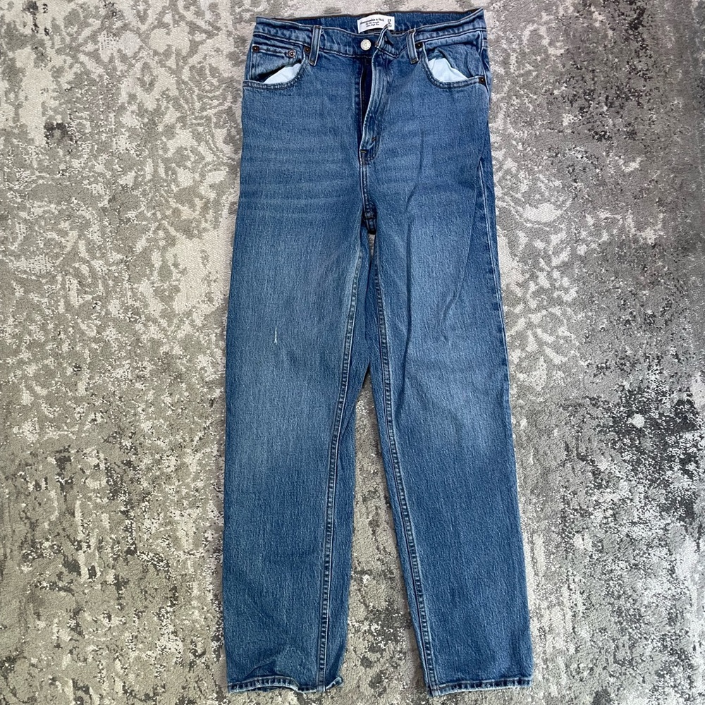 Abercrombie “the 90s straight ultra high rise”